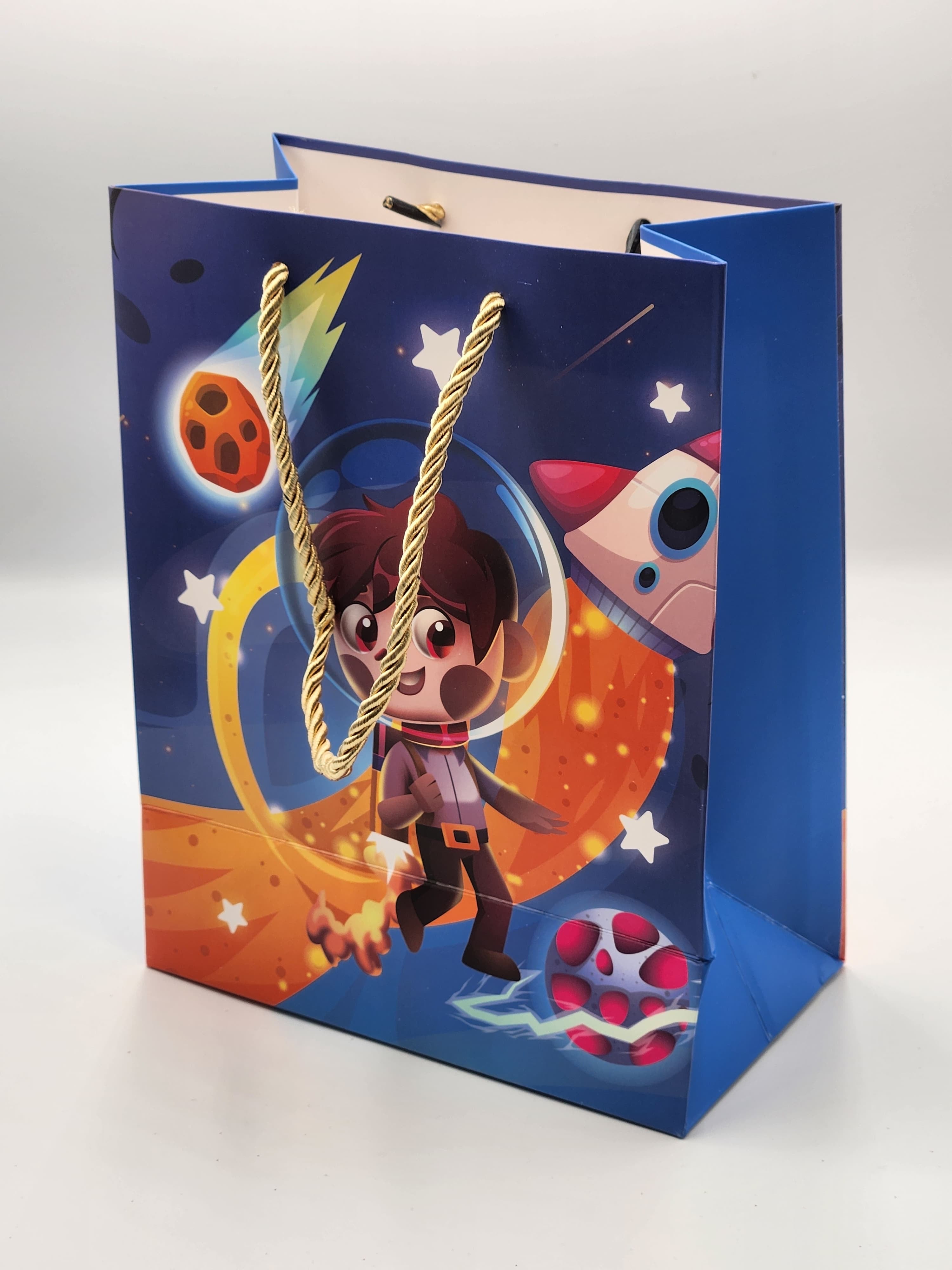 Gift Bag For Birthday Party Gift Packing Bag ( Size Small 18*23*10 cm )