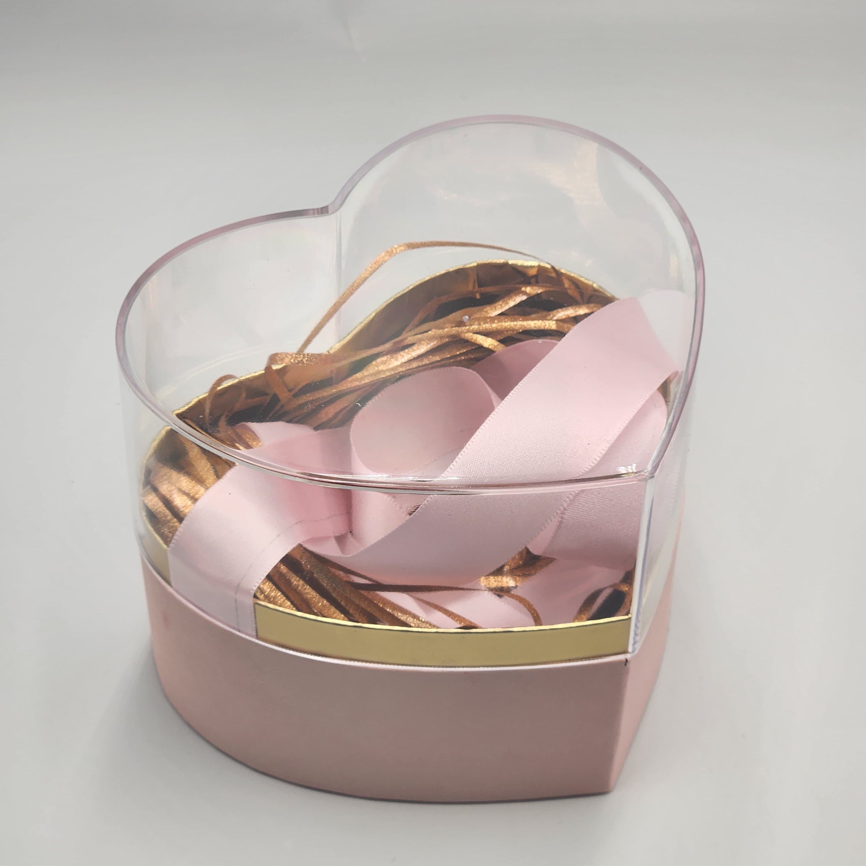 Red Heart Gift Box ( Size 14 x 11 CM ) Candy Box Paper Heart Shaped Gift Packing Box With Cover And Ribbon For Wedding Bridal Shower