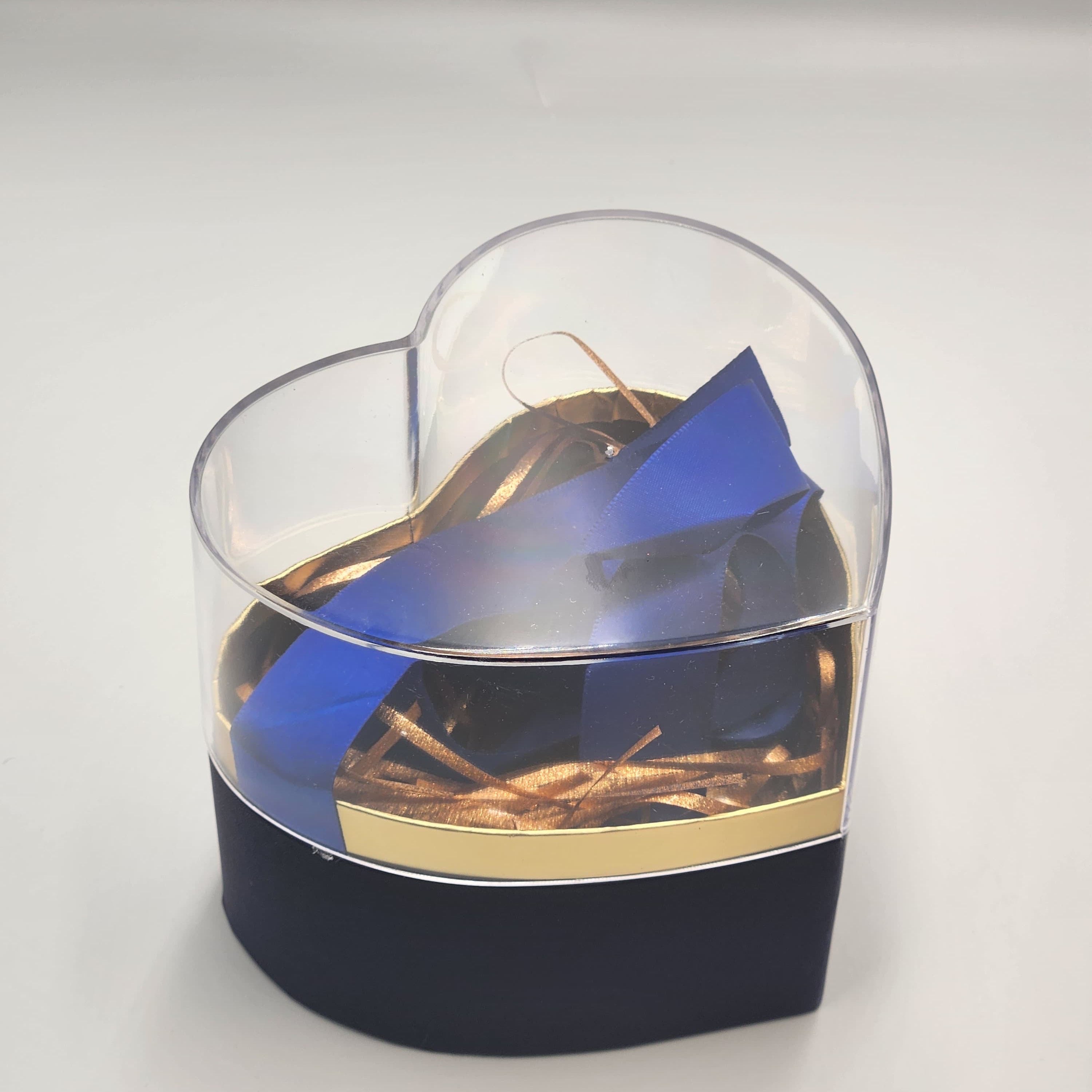 Red Heart Gift Box ( Size 14 x 11 CM ) Candy Box Paper Heart Shaped Gift Packing Box With Cover And Ribbon For Wedding Bridal Shower