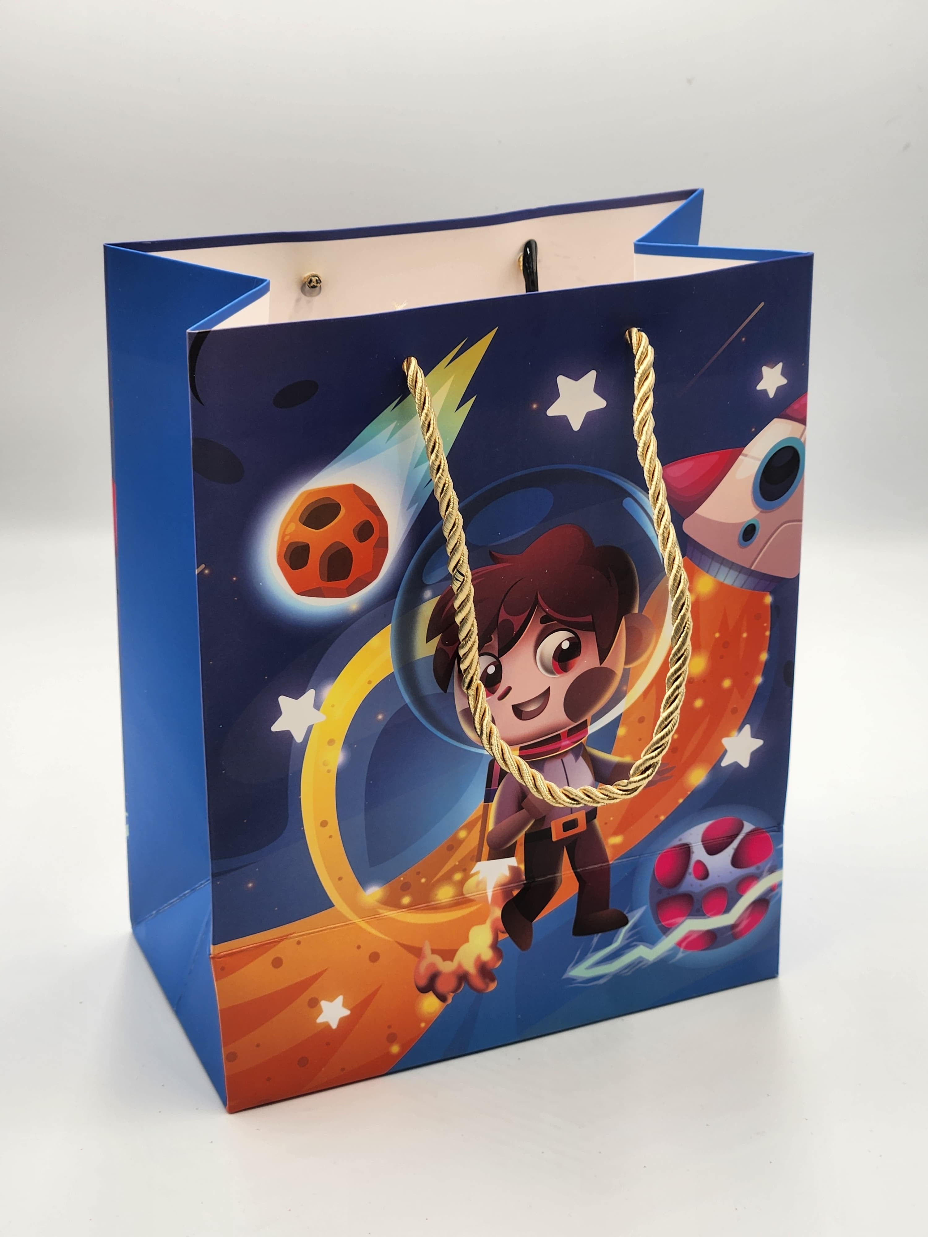 Gift Bag For Birthday Party Gift Packing Bag ( Size Small 18*23*10 cm )