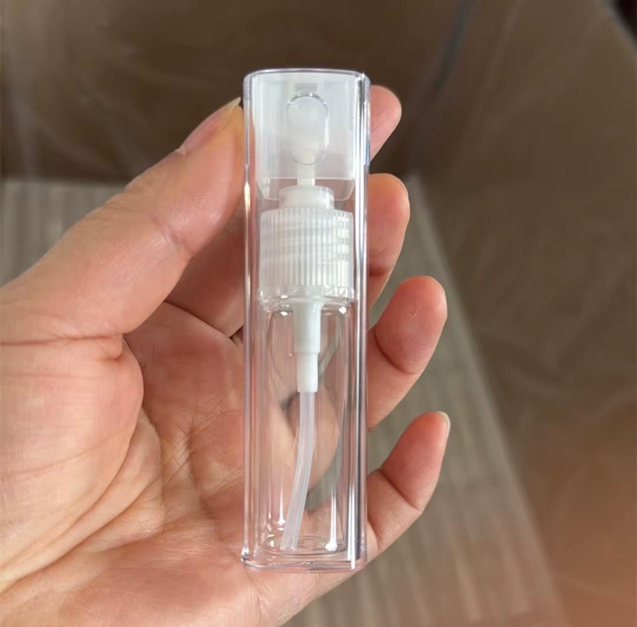 مجموعة زجاجات رذاذ صغيرة مكونة من قطعتين - بخاخ عطر للسفر قابل لإعادة الملء