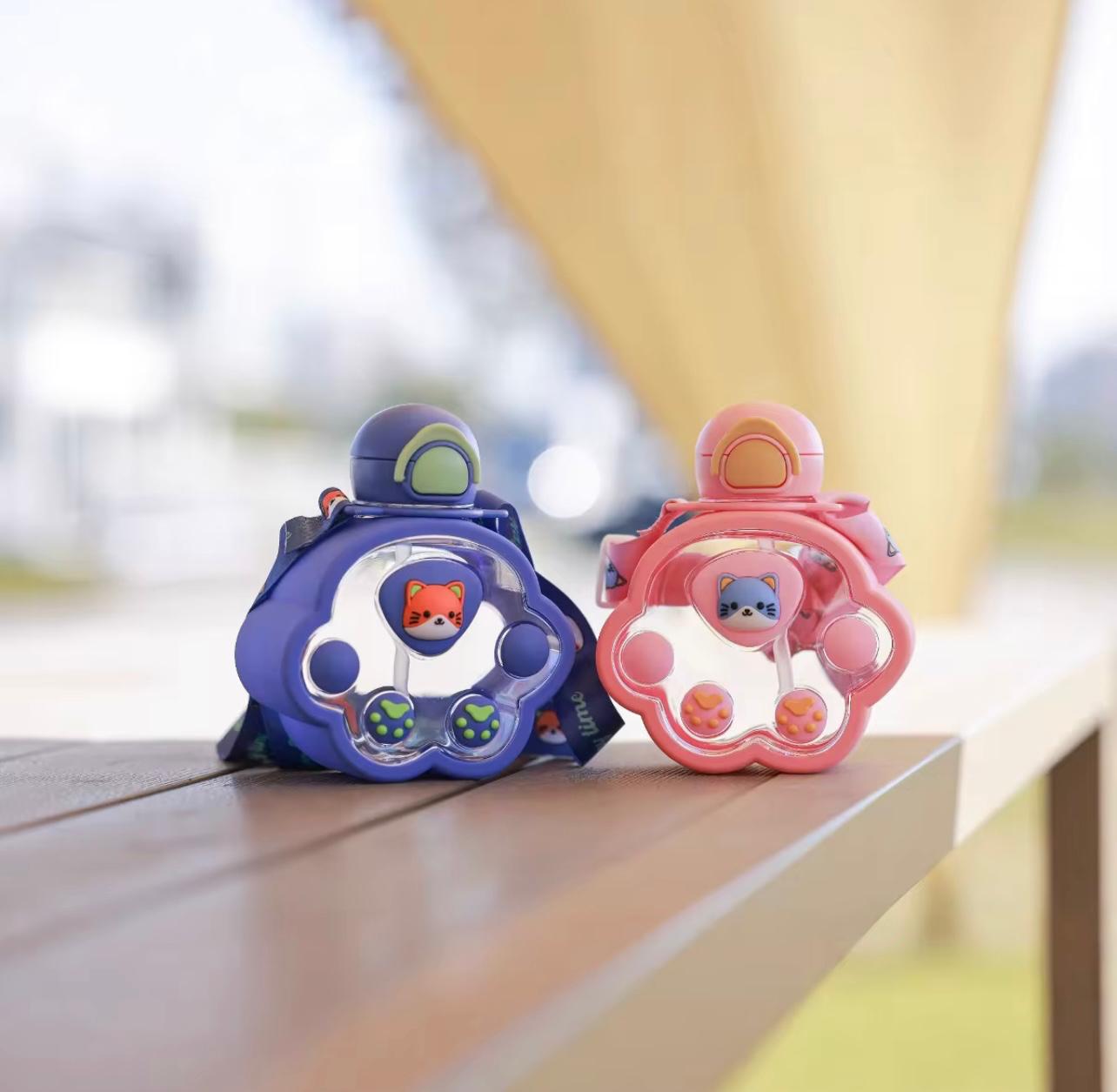 520ml New Kids Cute Cat Claw Plastic Water Bottle With Straw Portable Strap Plastic Cartoon Cup Water Bottle for Students…
