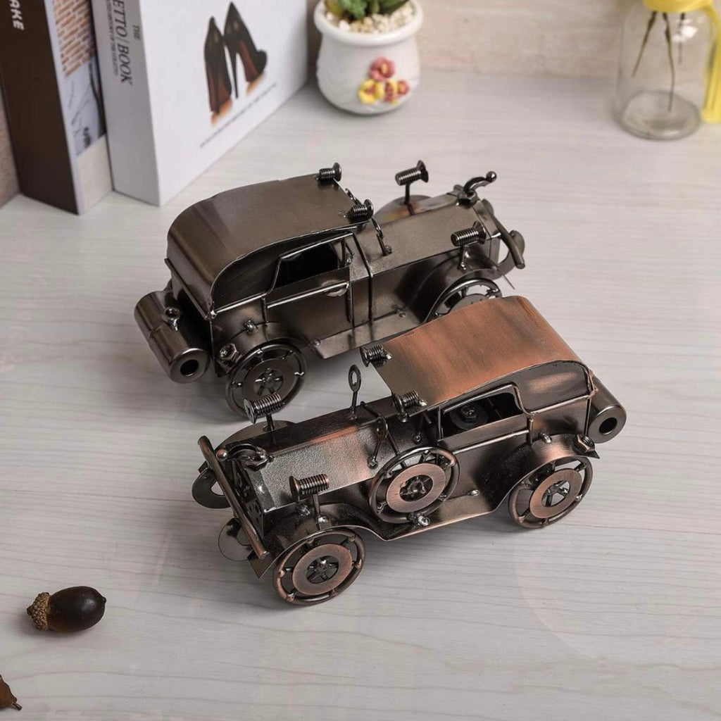 Vintage Car Iron Sculpture – Classic Metal Wall Art & Dashboard Ornament