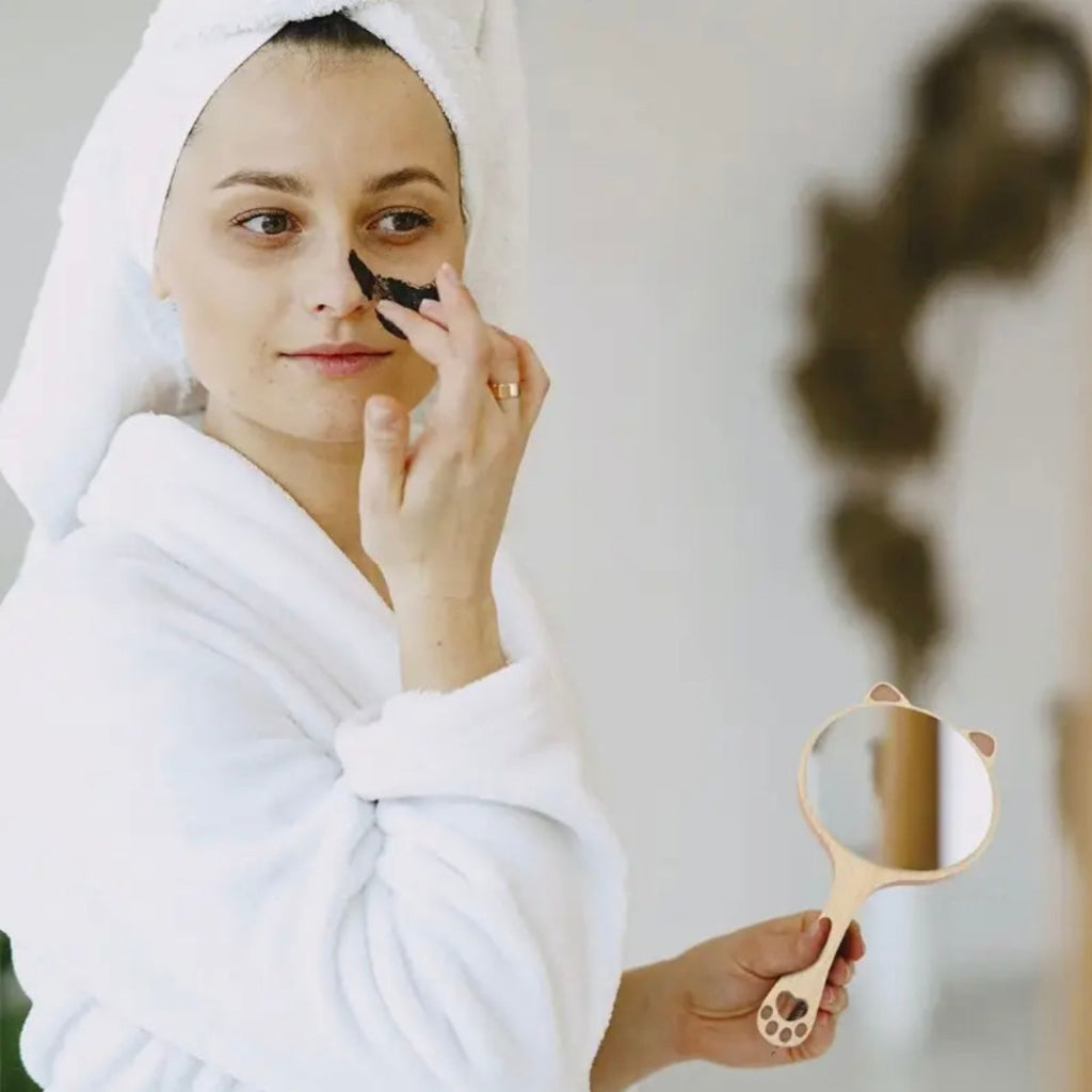 Cute Cat-Shaped Handheld Makeup Mirror – Portable & Girly Design