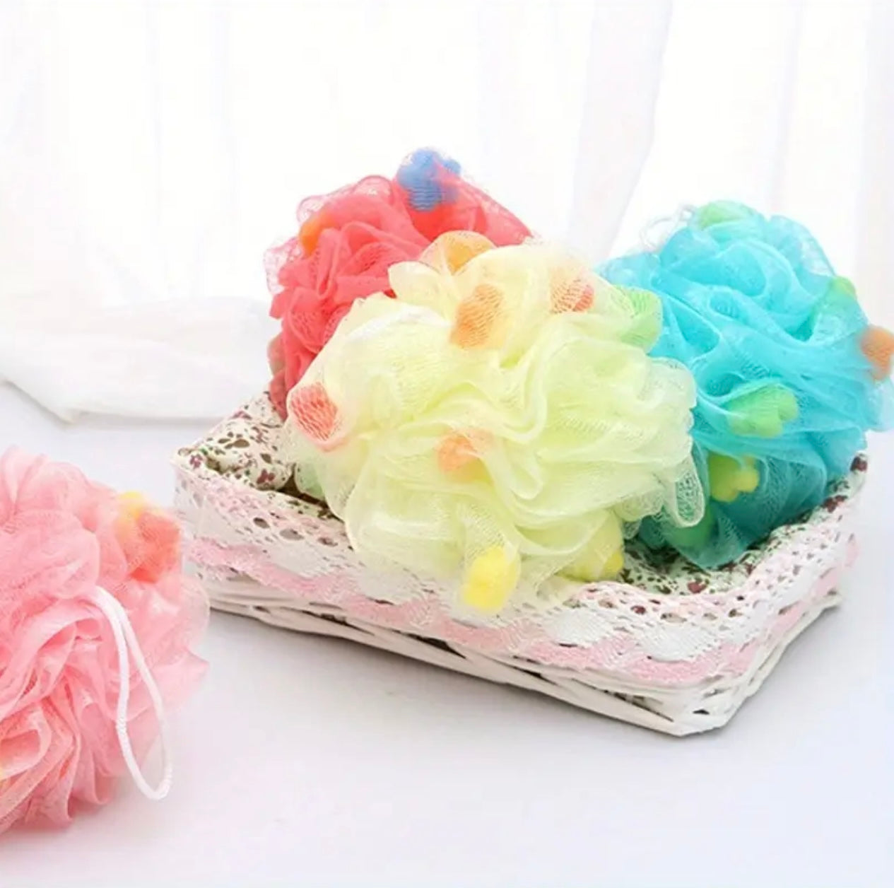 قطعة واحدة من ليفة الاستحمام الإسفنجية الناعمة الملونة - وسادة استحمام شبكية مقشرة لطيفة