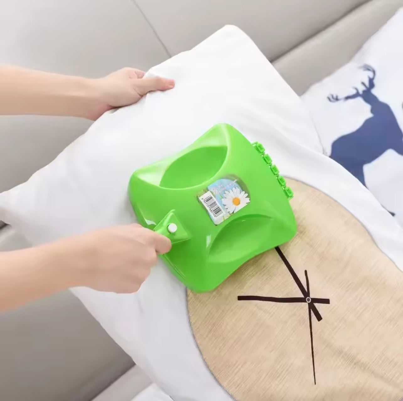 Multi-Functional Vacuum Cleaner Brush – Carpet, Sofa & Pet Hair Cleaning