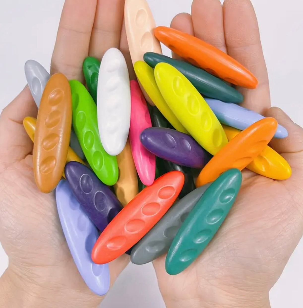 36-Color Peanut-Shaped Crayon Set, Easy-Grip, Multi-Colored for Drawing and Doodling, Ideal for Beginners and Teenagers