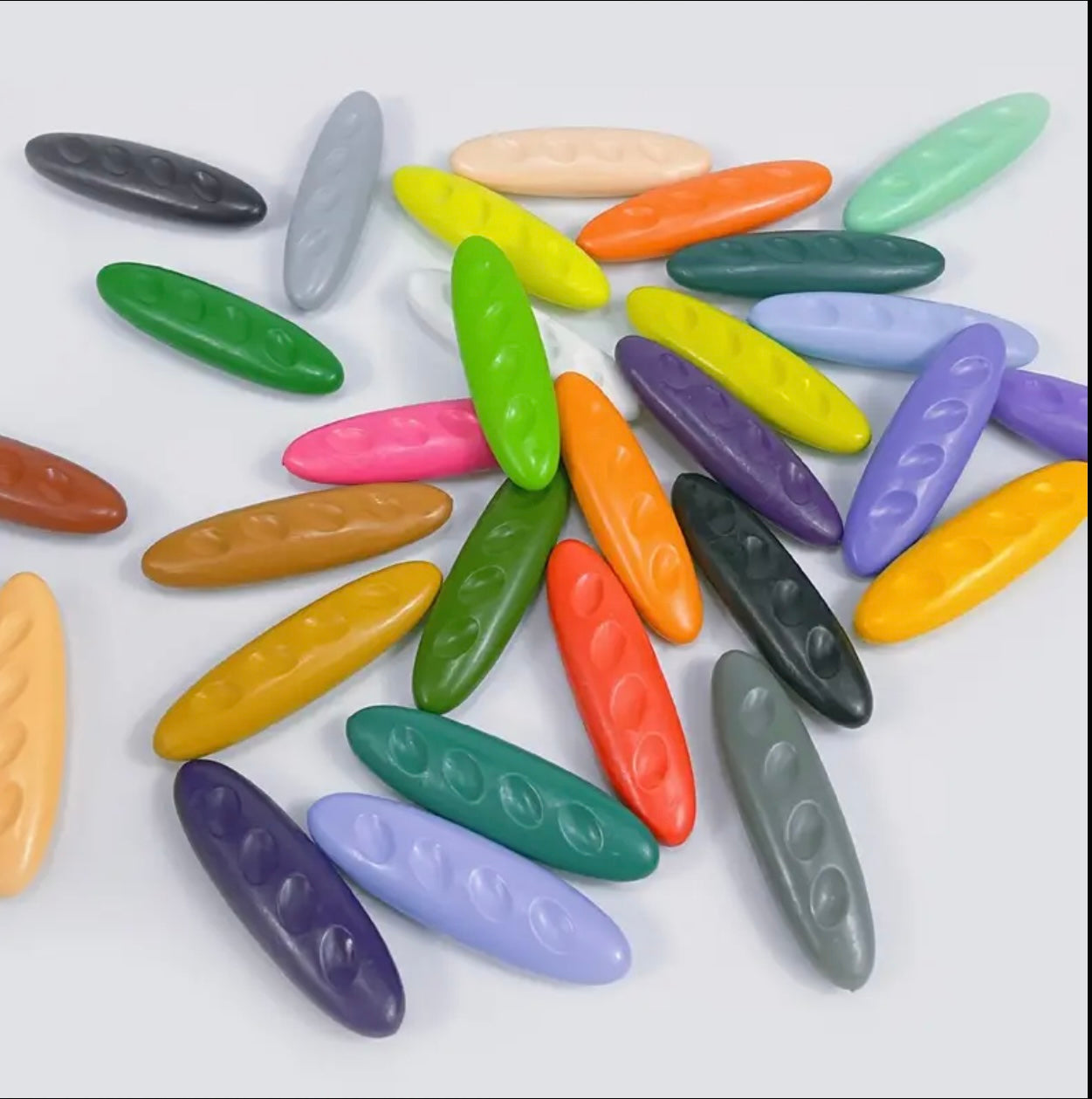 36-Color Peanut-Shaped Crayon Set, Easy-Grip, Multi-Colored for Drawing and Doodling, Ideal for Beginners and Teenagers