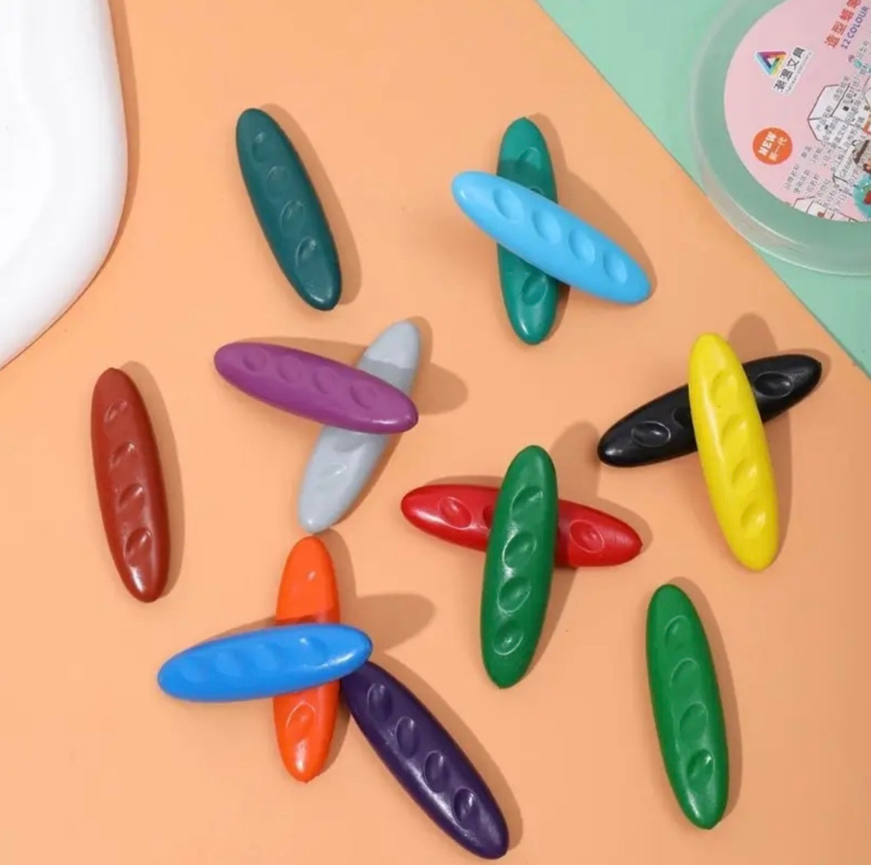 36-Color Peanut-Shaped Crayon Set, Easy-Grip, Multi-Colored for Drawing and Doodling, Ideal for Beginners and Teenagers