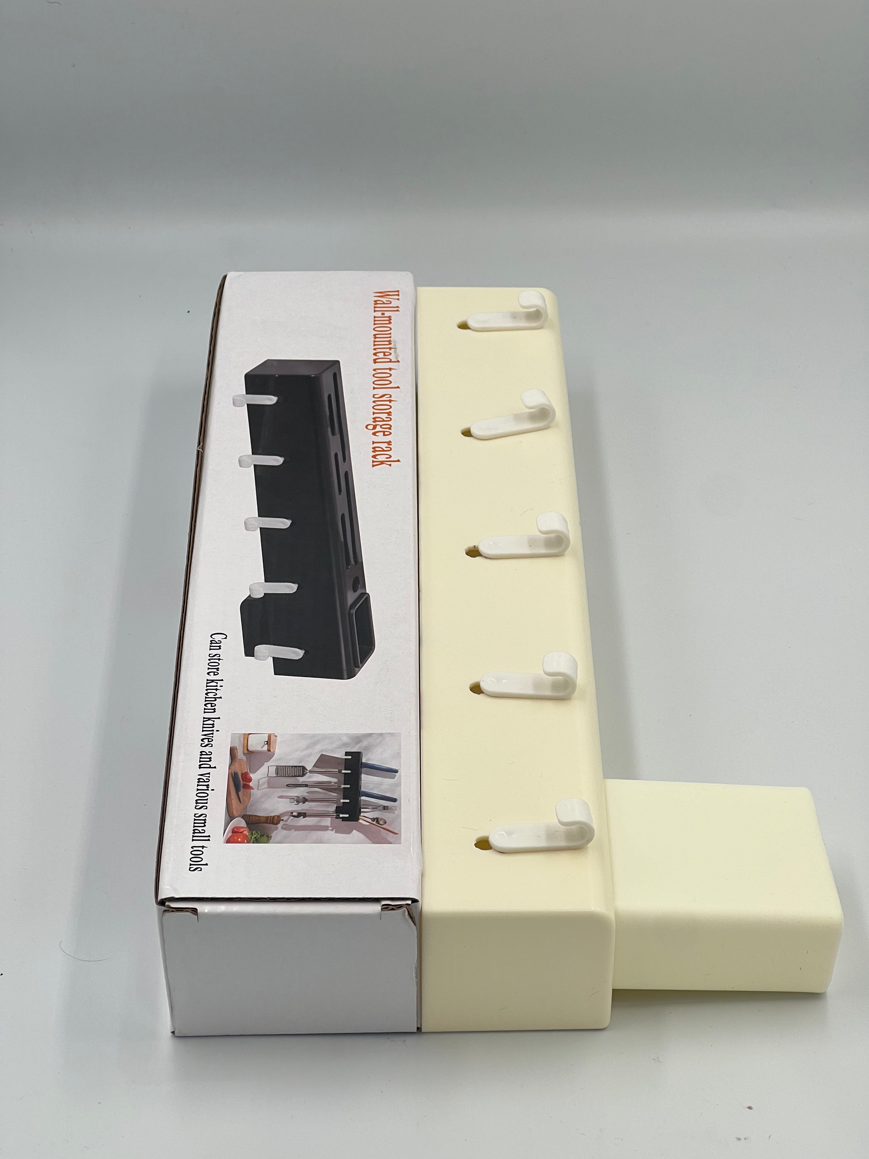 رف تخزين متعدد الخطافات مثبت على الحائط - منظم موفر للمساحة للمطبخ والحمام والمزيد