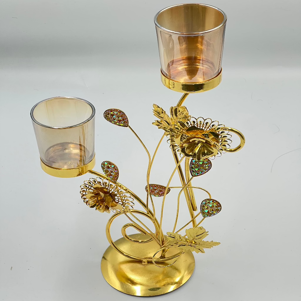 Elegant Golden Metal Candle Holder – Decorative Tabletop Stand