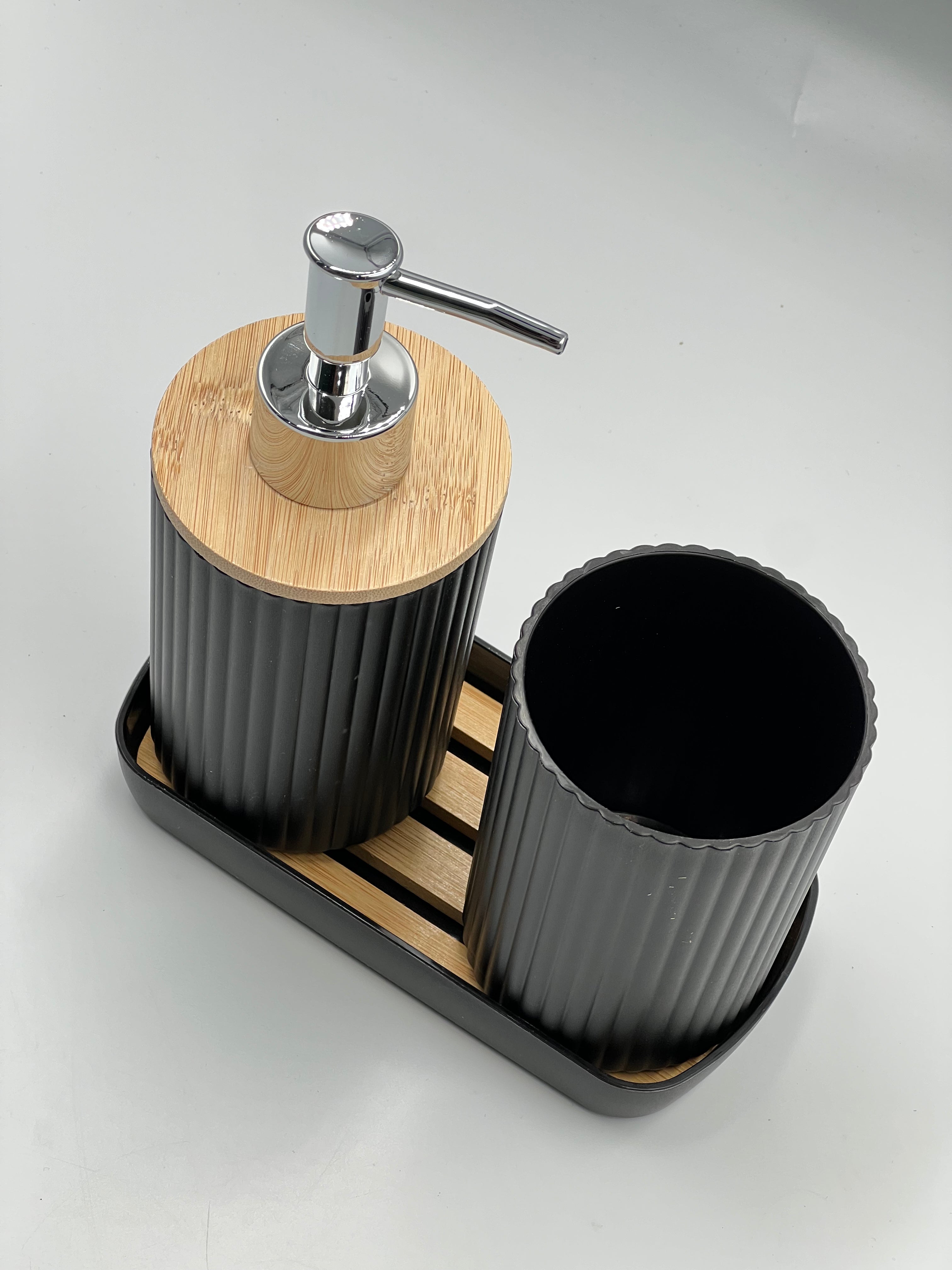 1 set of 3pcs bathroom toiletry set including a lotion bottle holder, toothbrush cup, and tray