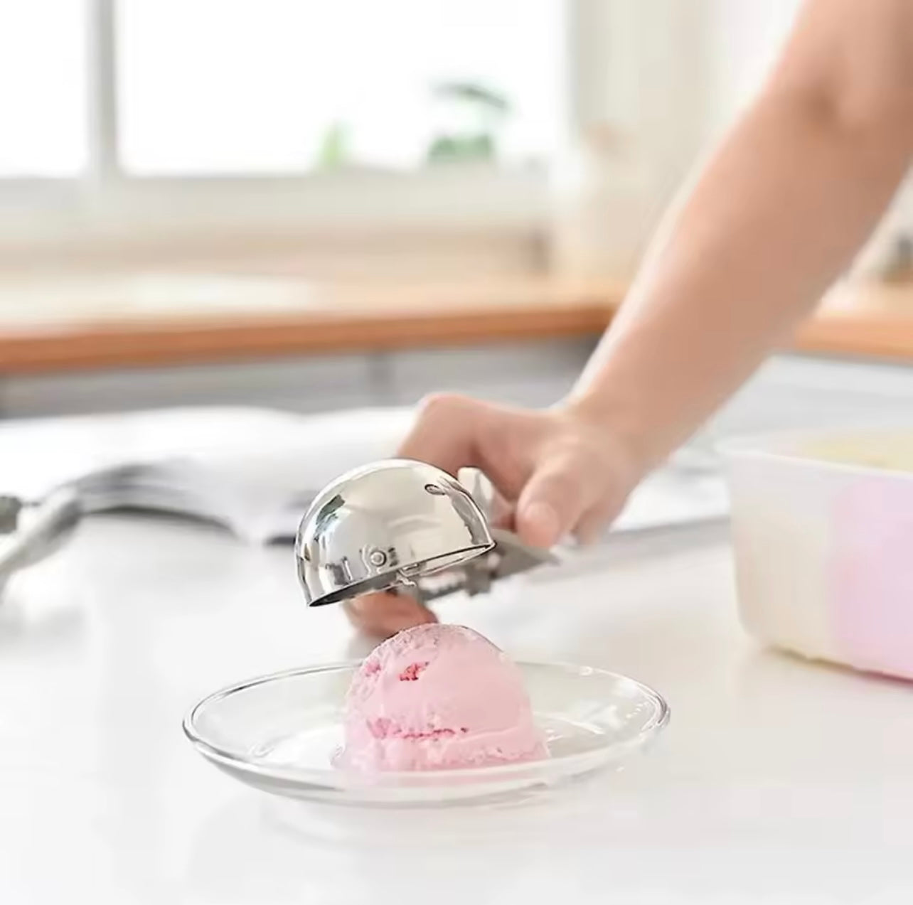 Stainless Steel Ice Cream Scoop – Durable & Versatile