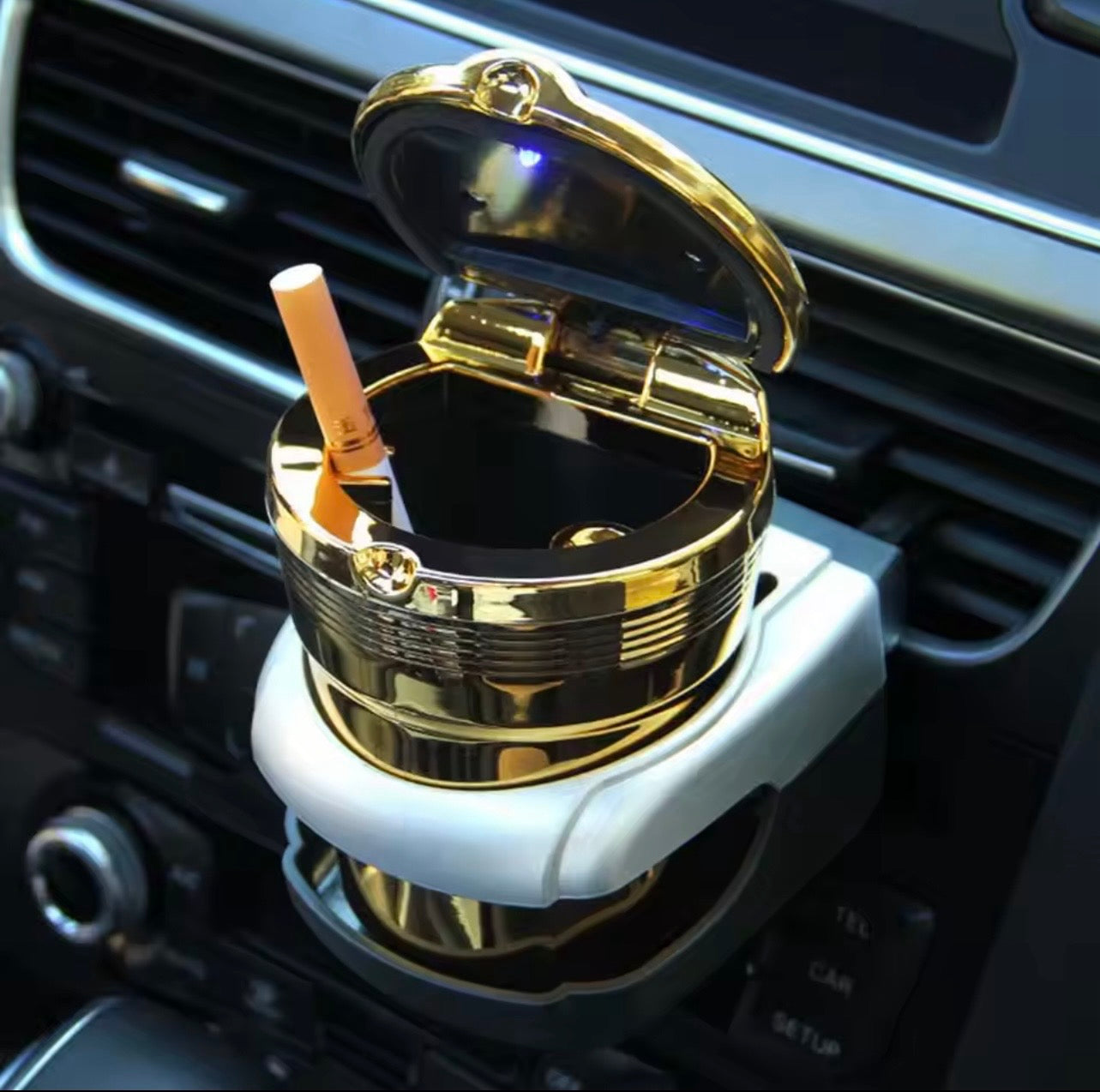 Car Ashtray Car Garbag Can With Led Light With Cover Creative Personality Covered Car Inside The Car multi-function Car Supplie