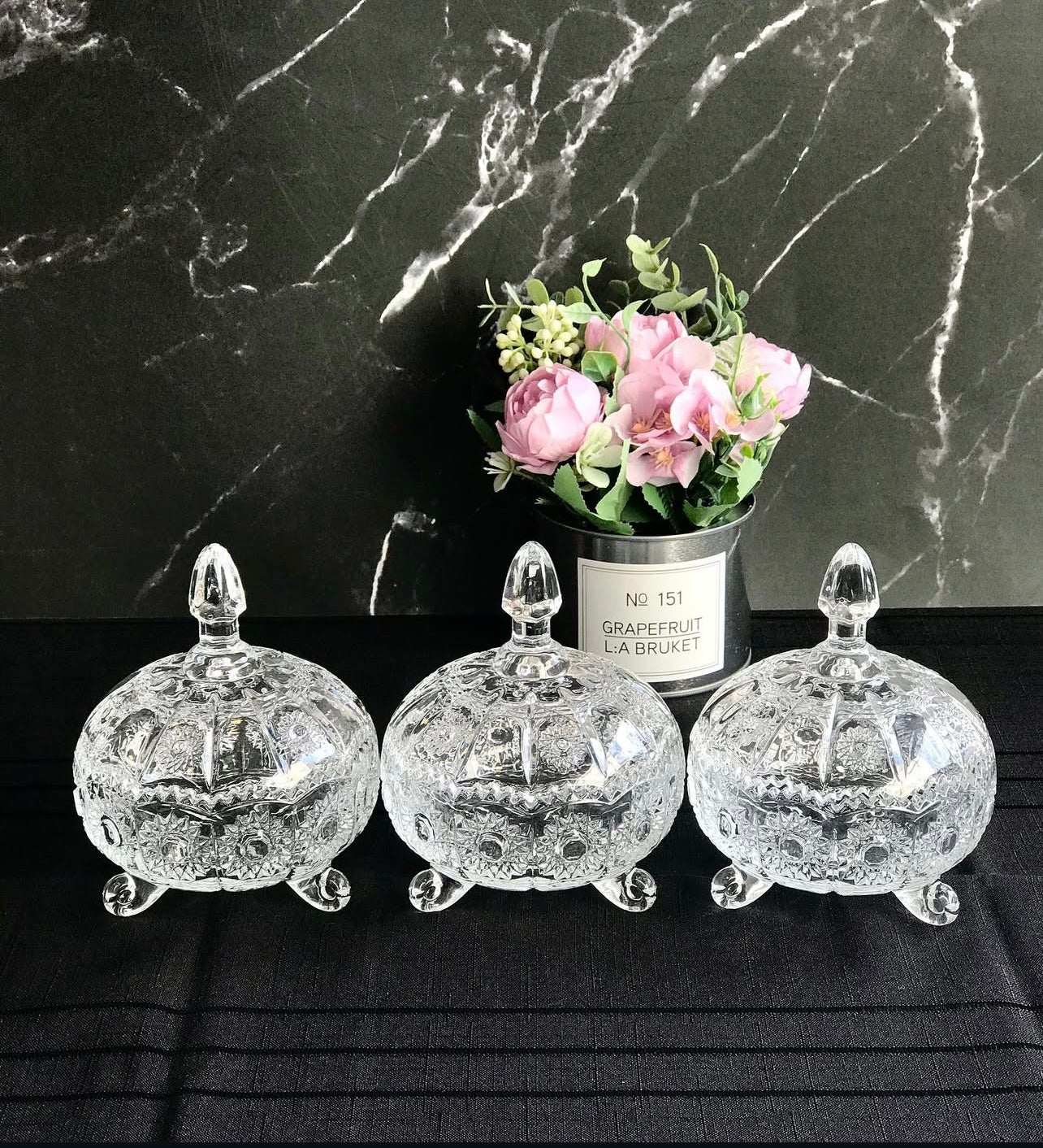 برطمان حلوى زجاجي بغطاء – وعاء سكر مزخرف شفاف للوجبات الخفيفة والحلويات