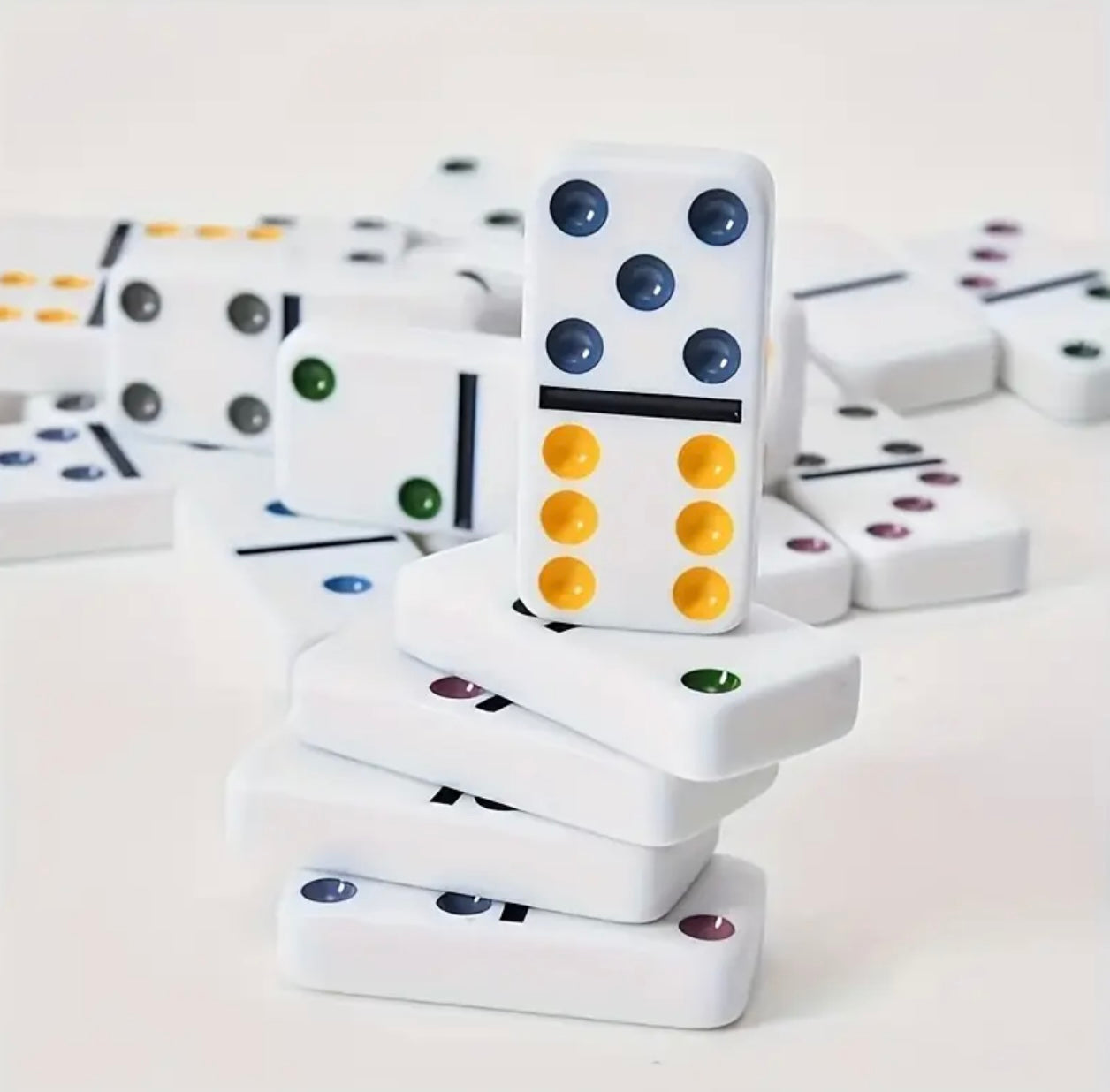 مجموعة الدومينو – لعبة لوحية تفاعلية