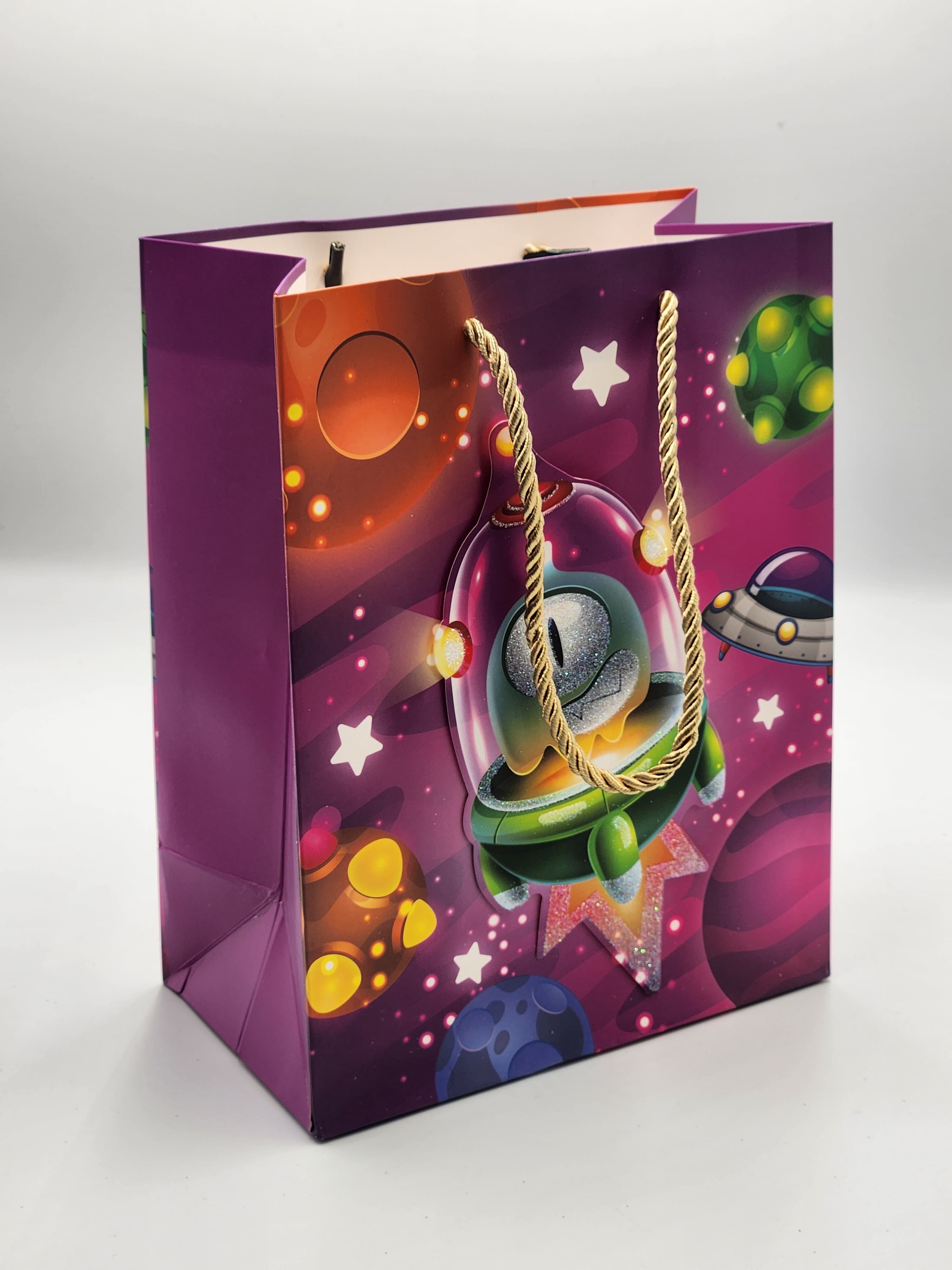 Gift Bag For Birthday Party Gift Packing Bag ( Size Small 18*23*10 cm )