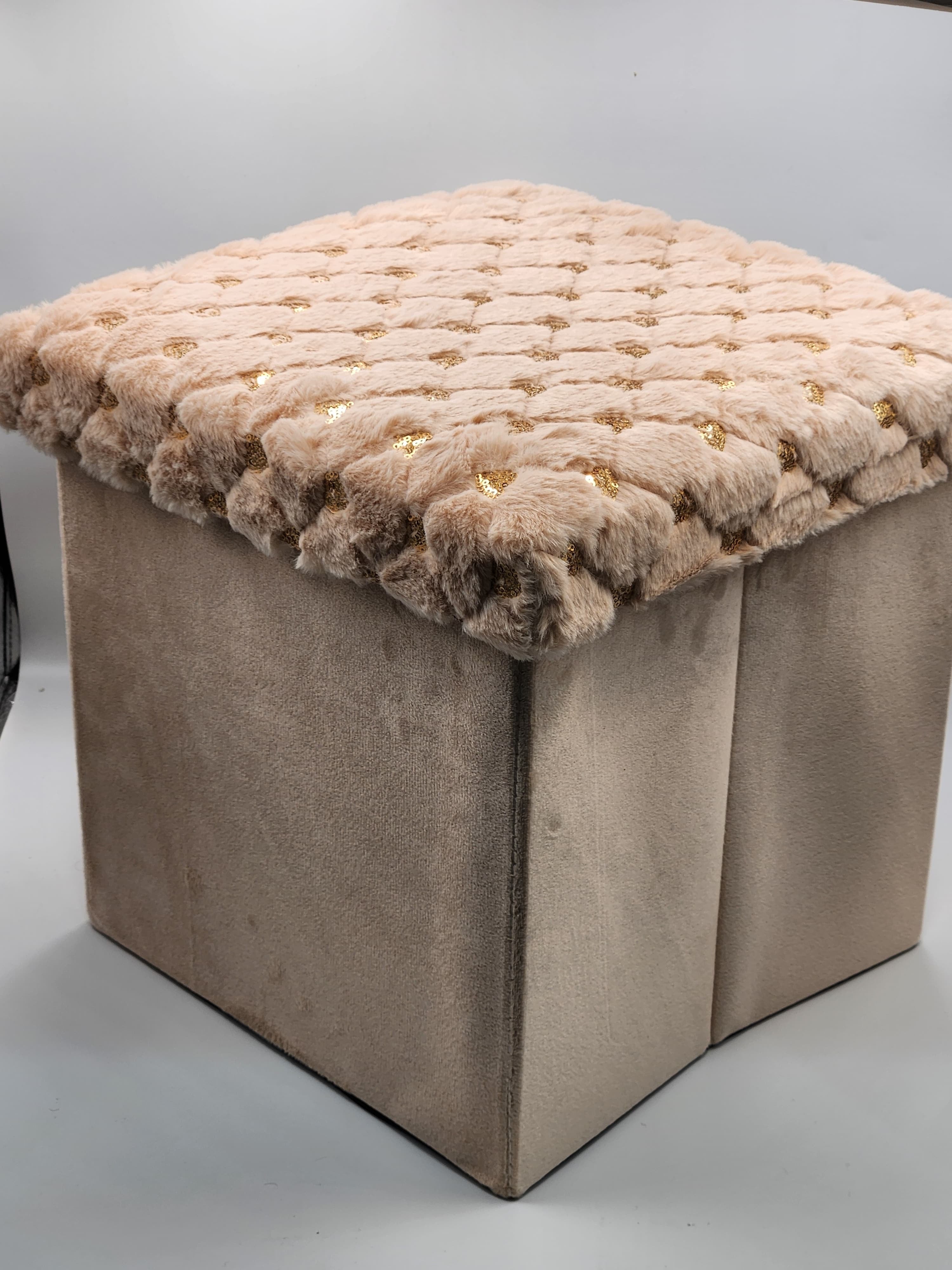 Foldable Stool Ottoman Durable Storage Box for Bedroom Hotel Farmhouse Hall Apartment Villa,Gift box