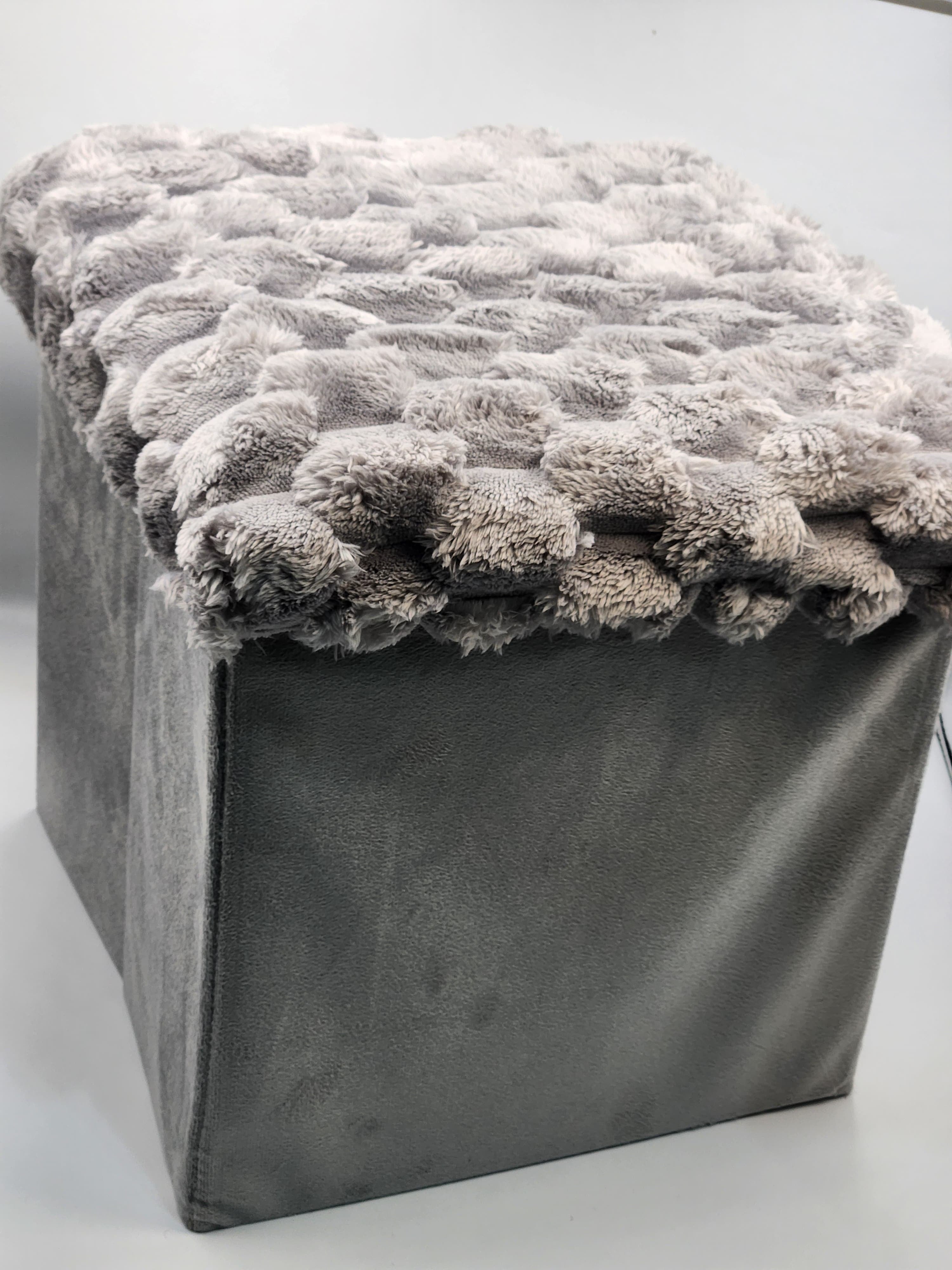 Foldable Stool Ottoman Durable Storage Box for Bedroom Hotel Farmhouse Hall Apartment Villa,Gift box