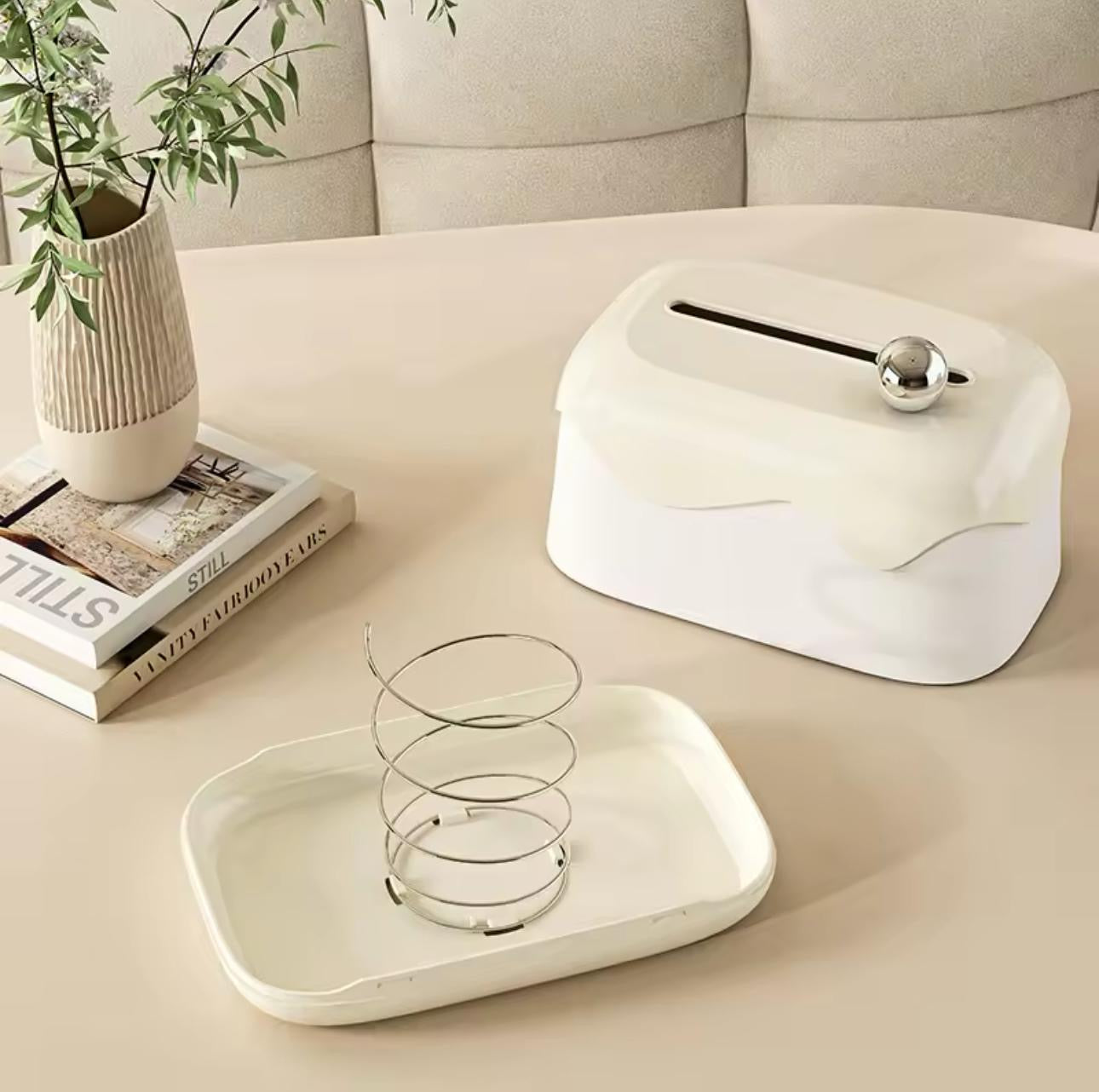Cream-Style Tissue Box, a Cute Tissue Holder for a Beautiful Desktop, Designed Like a Cream Cake, Perfect for Distributing Paper in The Living Room..