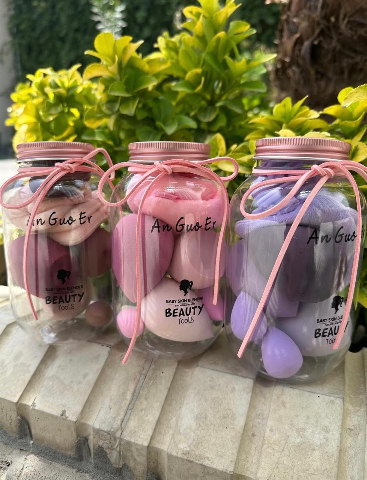 9 Pcs Makeup Sponge Non Latex Beauty Blending Cosmetic Foundation Powder Puff Face Makeup Sponge,4 Large and 2 Small Beauty Eggs +3 Finger Powder Puffs in Cans