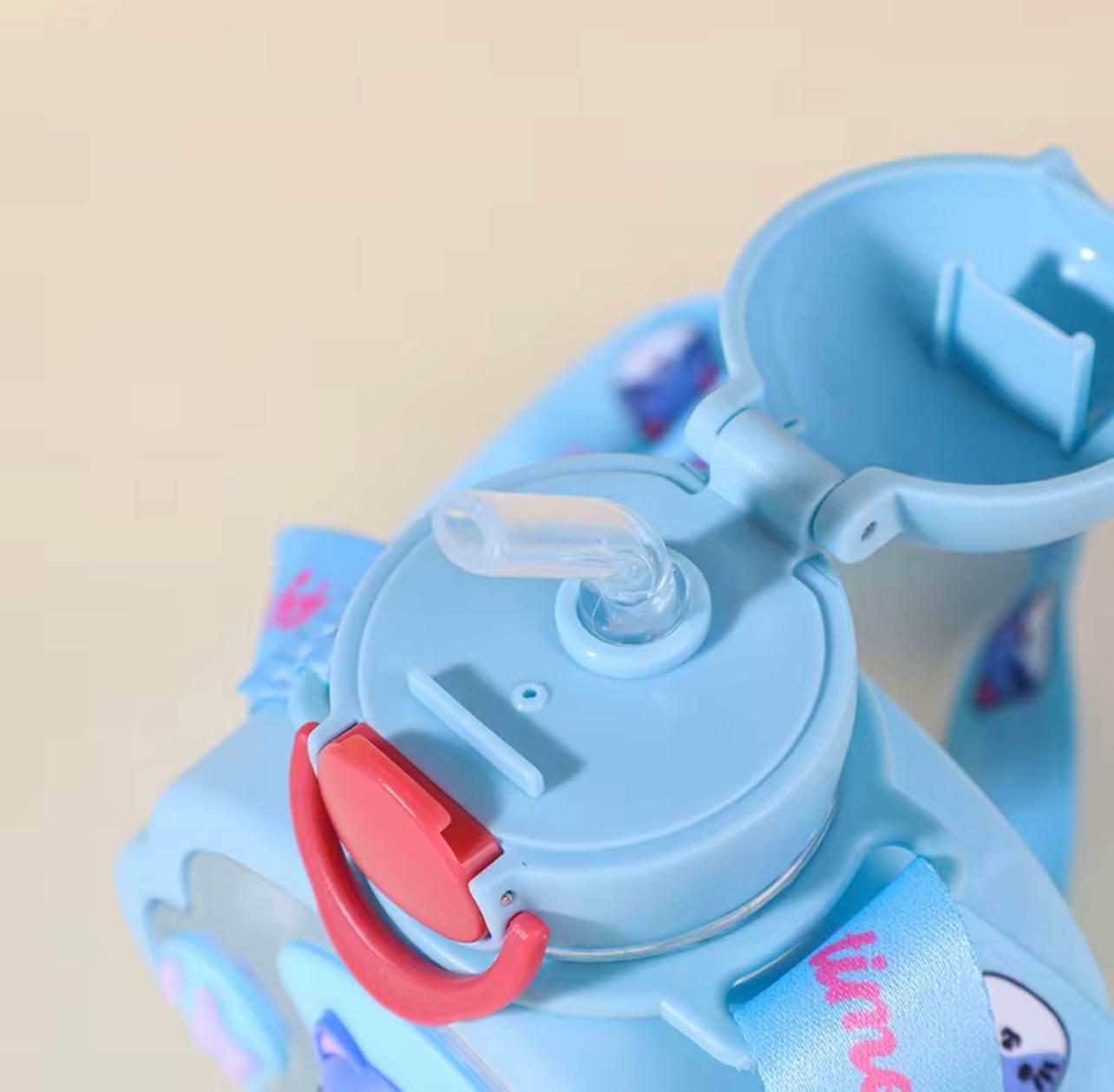520ml New Kids Cute Cat Claw Plastic Water Bottle With Straw Portable Strap Plastic Cartoon Cup Water Bottle for Students…