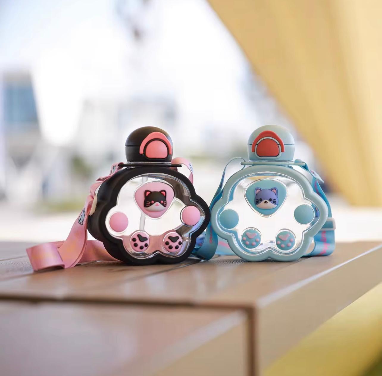 520ml New Kids Cute Cat Claw Plastic Water Bottle With Straw Portable Strap Plastic Cartoon Cup Water Bottle for Students…