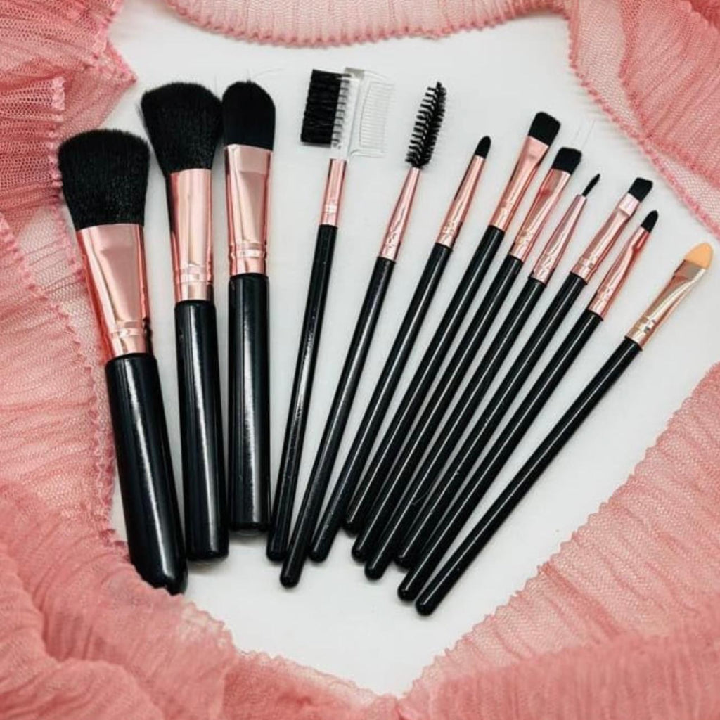 مجموعة فرش مكياج احترافية مكونة من 12 قطعة - فرش صناعية ممتازة للوجه والعينين