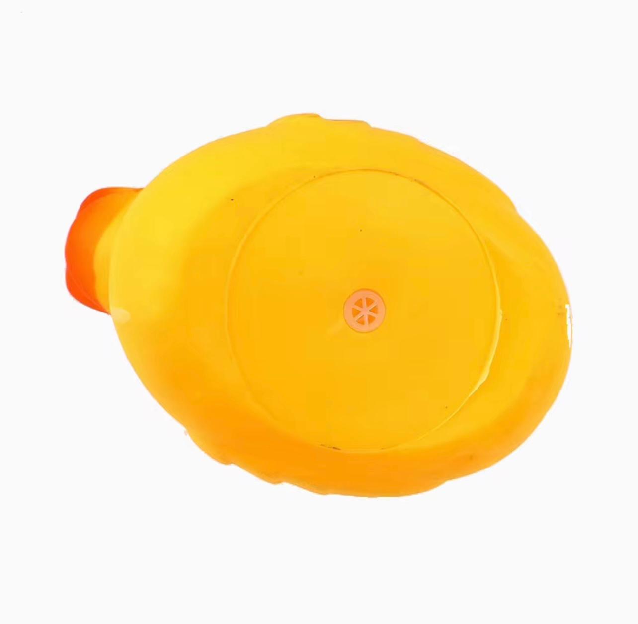 6 pcs Set  Children's Little Yellow Duck Bath Toy Set Plastic Water Play Toy with Squeeze Sound,( 4 Duck 2 swimming Rings )
