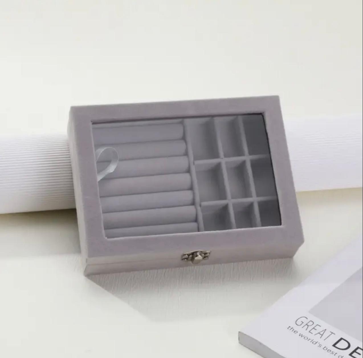Trendy Exquisite Velvet Jewelry Storage Box with Earring Compartments Dustproof Portable Transparent Ring Box