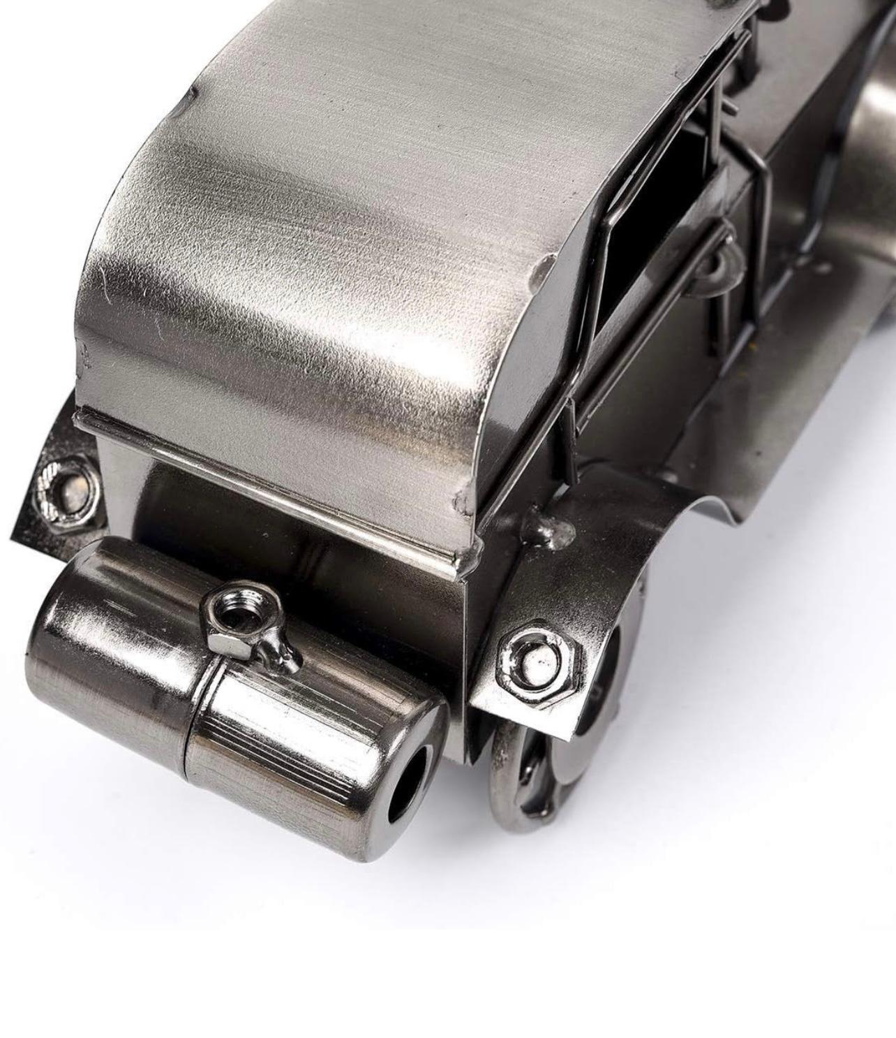 Vintage Car Iron Sculpture – Classic Metal Wall Art & Dashboard Ornament