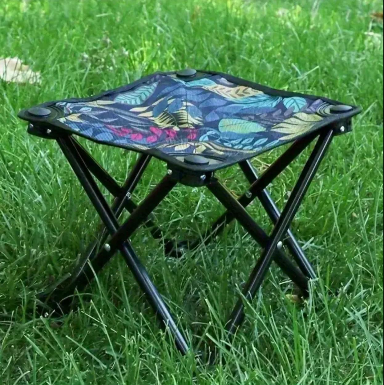 Portable Collapsible Stool – Tropical Leaf Design Travel Chair