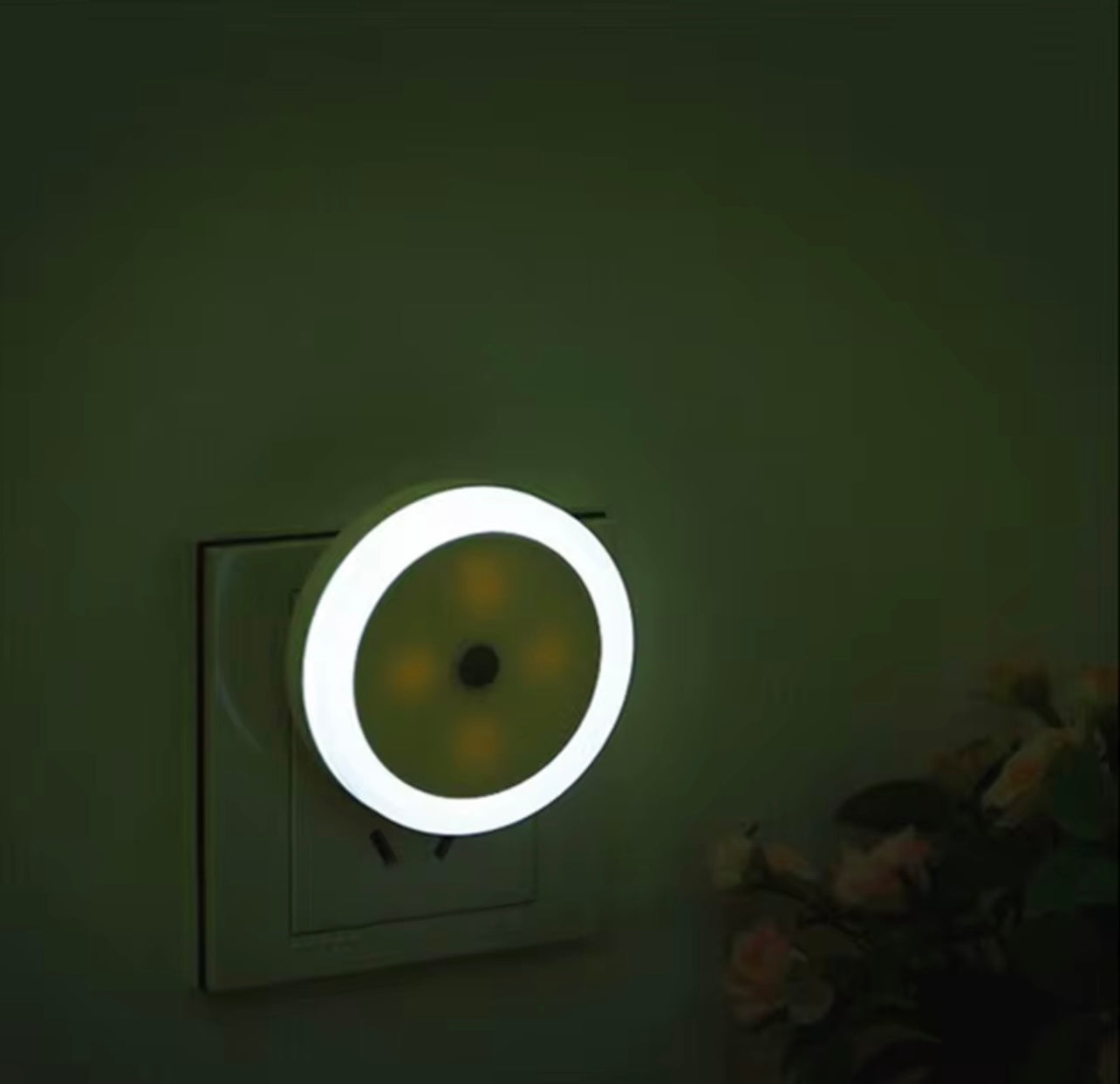 مستشعر الضوء الذكي LED LED LIGH