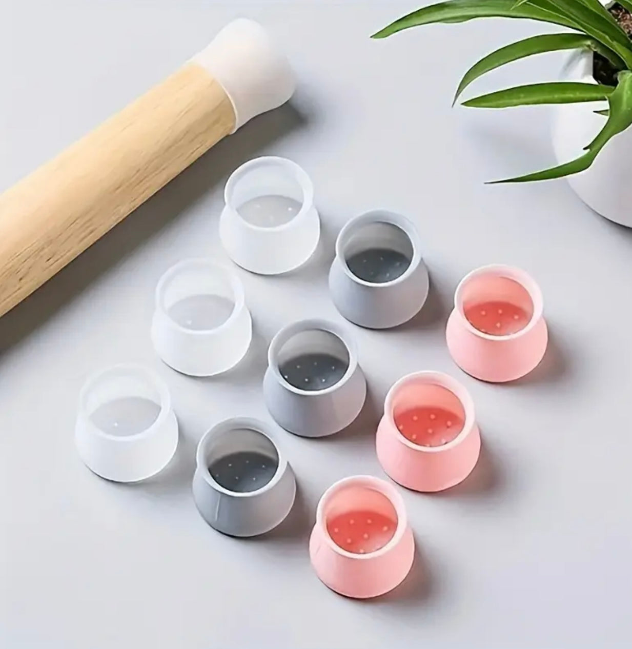 8pcs  set of Universal Chair Leg Protectors, Durable, Thickened, Anti-Slip, And Silent, Designed to Safequard Hardwood Floors from Scratches And Noise, Allowing for Smooth Movement of Chair Legs.