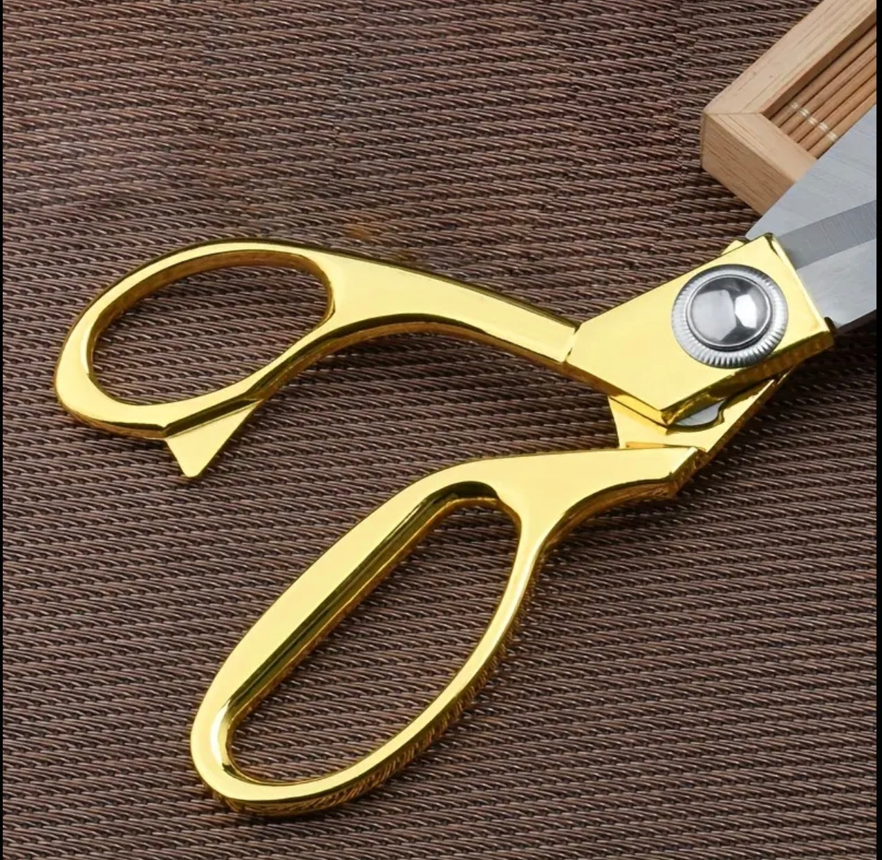 1 pcs Ultra Sharp Stainless Steel Tailor Scissors with Golden-Tone Alloy Handle - Perfect for Crafting, Office & Home Use, Durable & Precision Cutting, Scissors for Sewing
