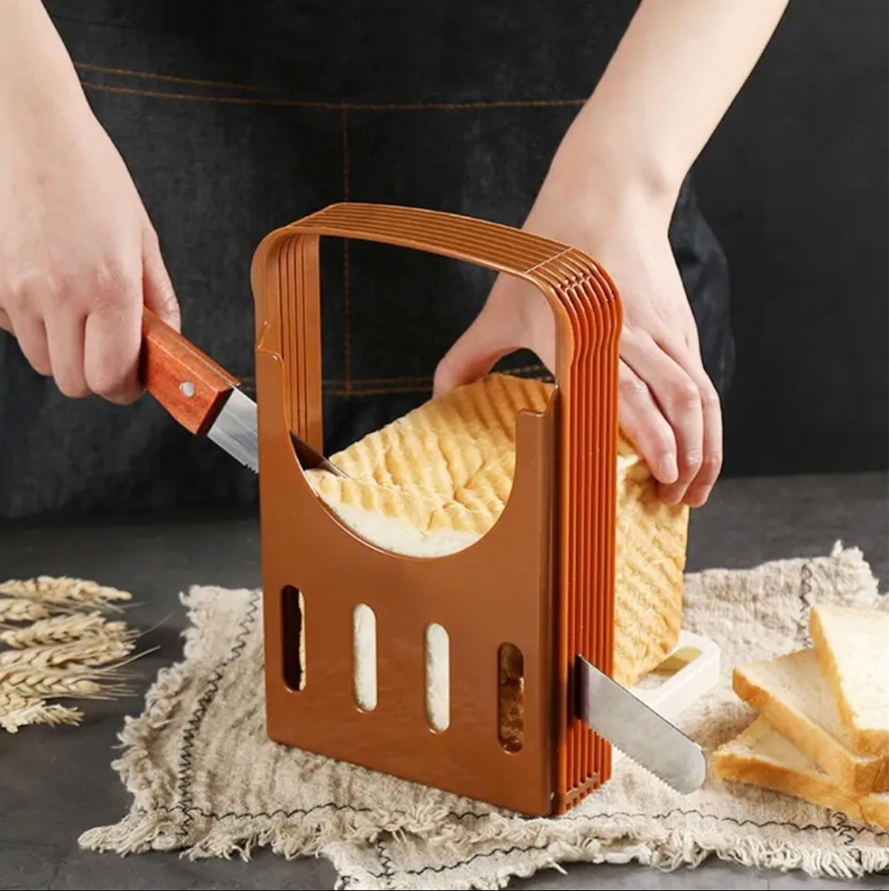 Adjustable Plastic Bread Slicer Guide – Toast Cutter Stand for Even Slices