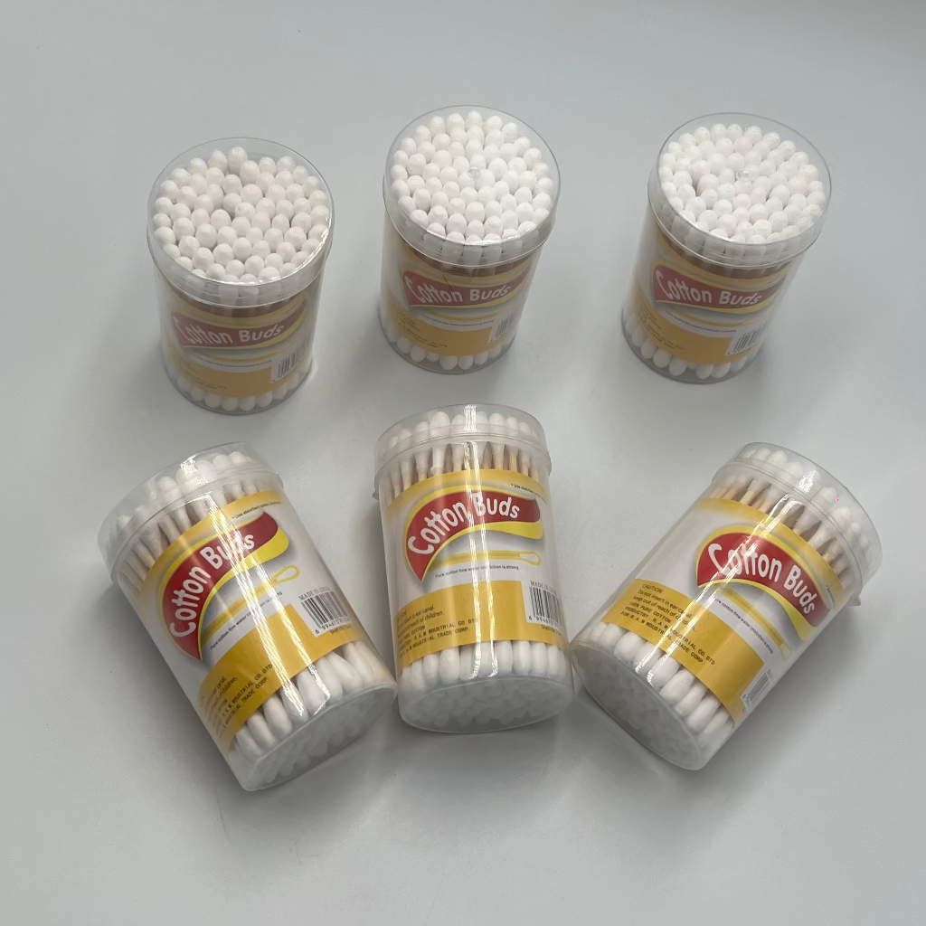 Disposable Double-Ended Cotton Swabs for Ear Cleaning, Available in 1 Packs of 60 ps, Suitable for Makeup Application.