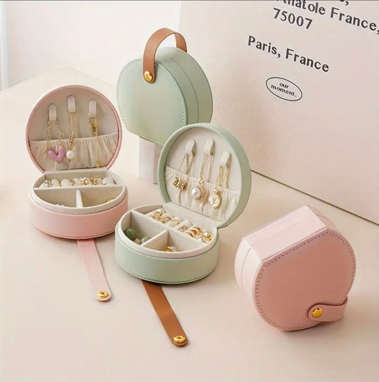 1pc Exquisite Gift Macaron Multi-color System New High-end Faux Leather Travel Convenient Portable Jewelry Box Handheld Suitable for Storage of Rings, Necklaces and Other Accessories Decorative Gift Small Gifts