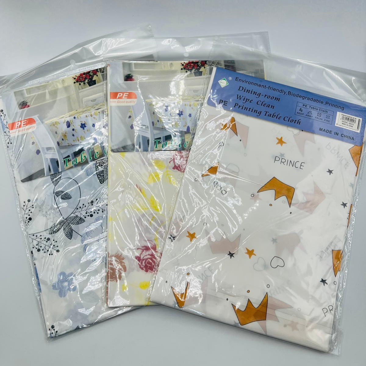 Tablecloth - Polyester, Machine-Made, Rectangular,Random Pattern, Perfect for Kitchen, Dining, Parties, Versatile Dining Accessory,Floral Table Setting, Polyester Fabric, Tablecloth