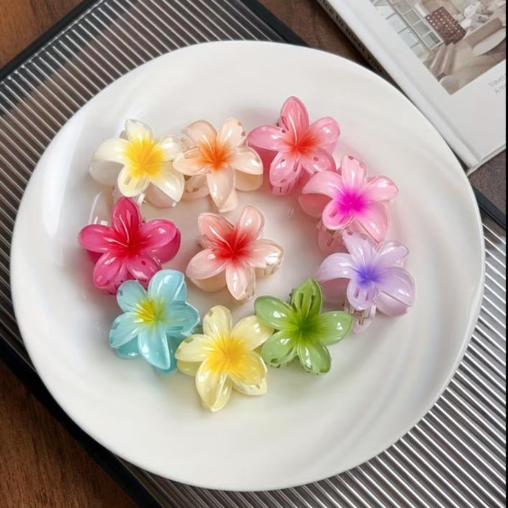 Flower Shape Hair Claw Clips Set – 7-Piece Random Colors