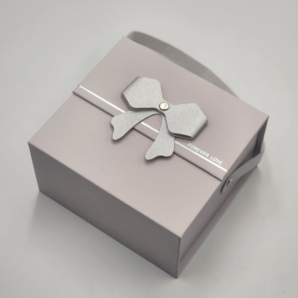 Stylish Luxury Gift Box ( Size 14 x 12.5 x 7.5 CM )