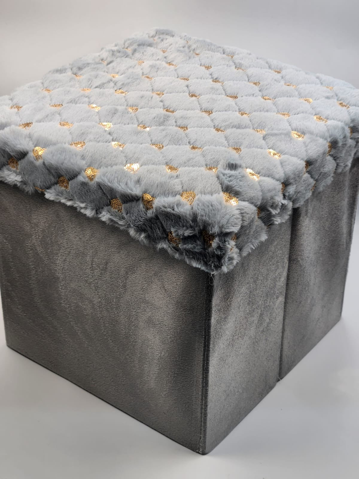 Foldable Stool Ottoman Durable Storage Box for Bedroom Hotel Farmhouse Hall Apartment Villa,Gift box